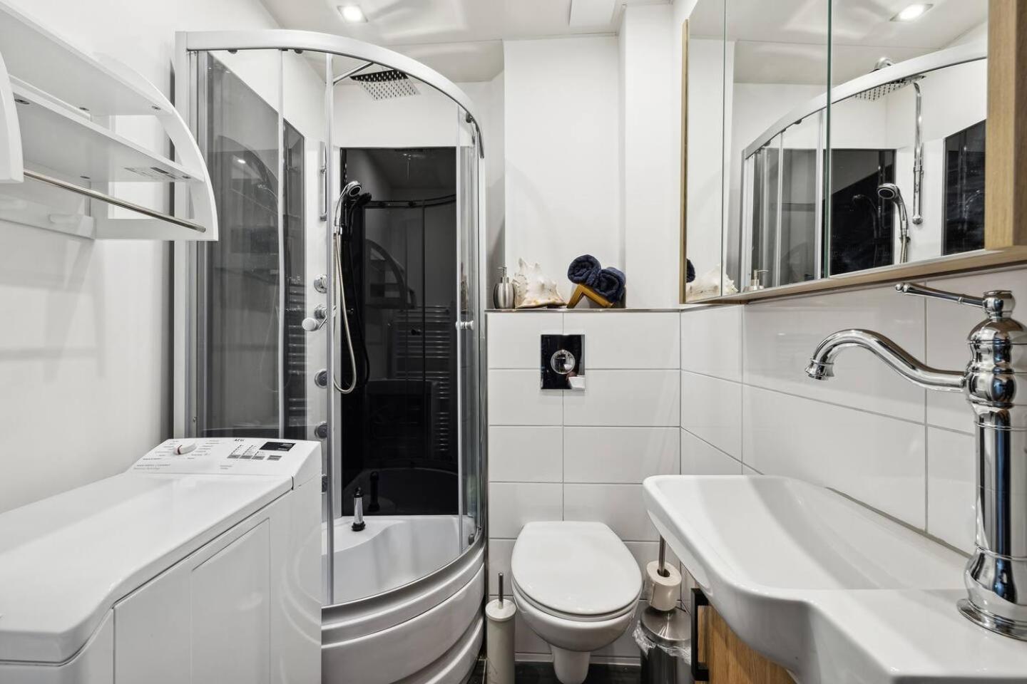Kaiser-Wilhelms-Lodge With 90 Qm Wilhelmshaven Bagian luar foto